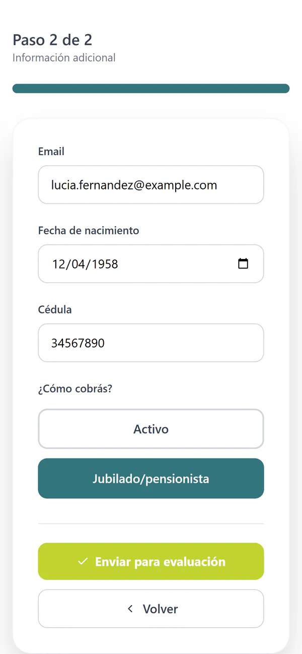 La misma solicitud en un celular, paso 2 de 2, completa con datos de ejemplo y sin enviar, con el botón Enviar para evaluación